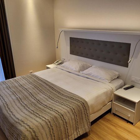 باتومي Black Sea Apartments Alliance Palace المظهر الخارجي الصورة