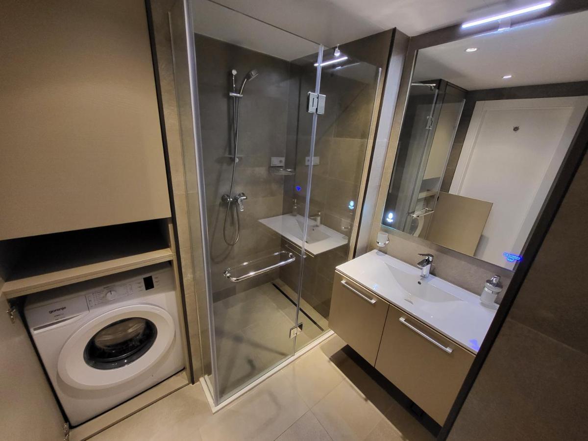 باتومي Black Sea Apartments Alliance Palace المظهر الخارجي الصورة
