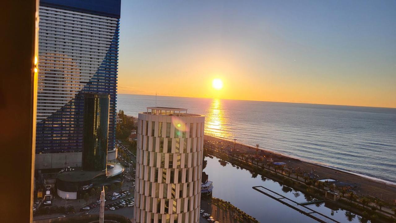 باتومي Black Sea Apartments Alliance Palace المظهر الخارجي الصورة