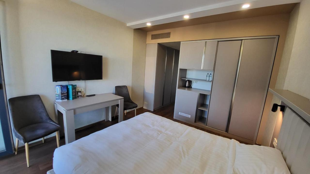 باتومي Black Sea Apartments Alliance Palace المظهر الخارجي الصورة