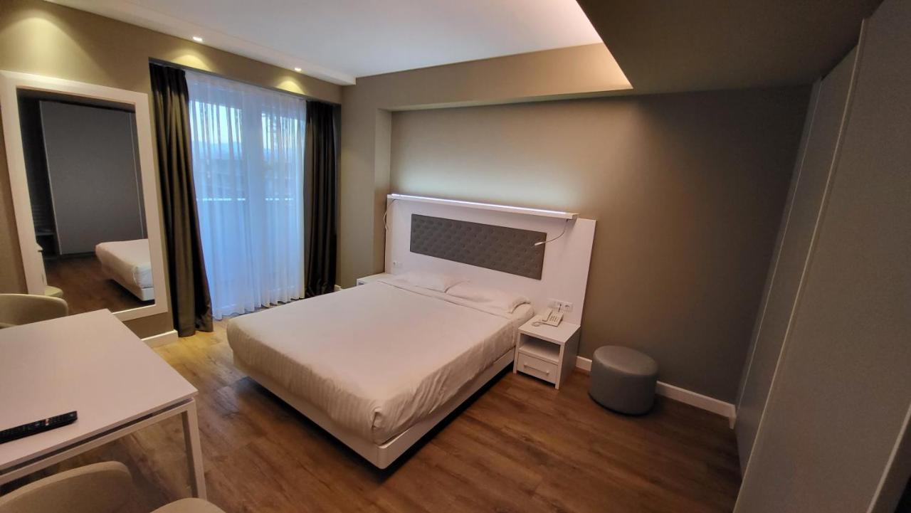 باتومي Black Sea Apartments Alliance Palace المظهر الخارجي الصورة