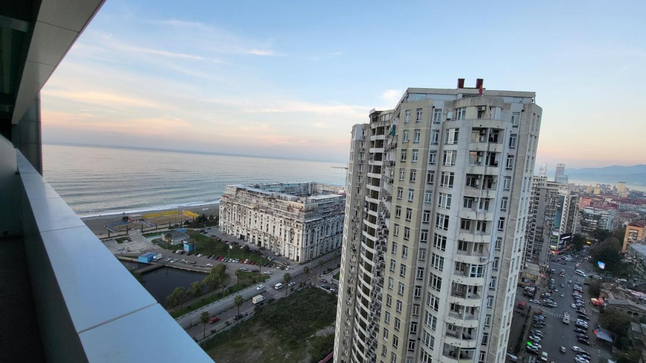 باتومي Black Sea Apartments Alliance Palace المظهر الخارجي الصورة
