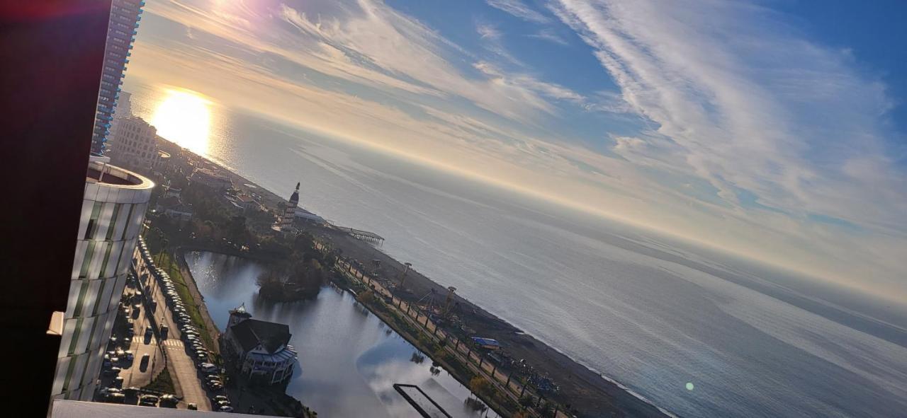باتومي Black Sea Apartments Alliance Palace المظهر الخارجي الصورة