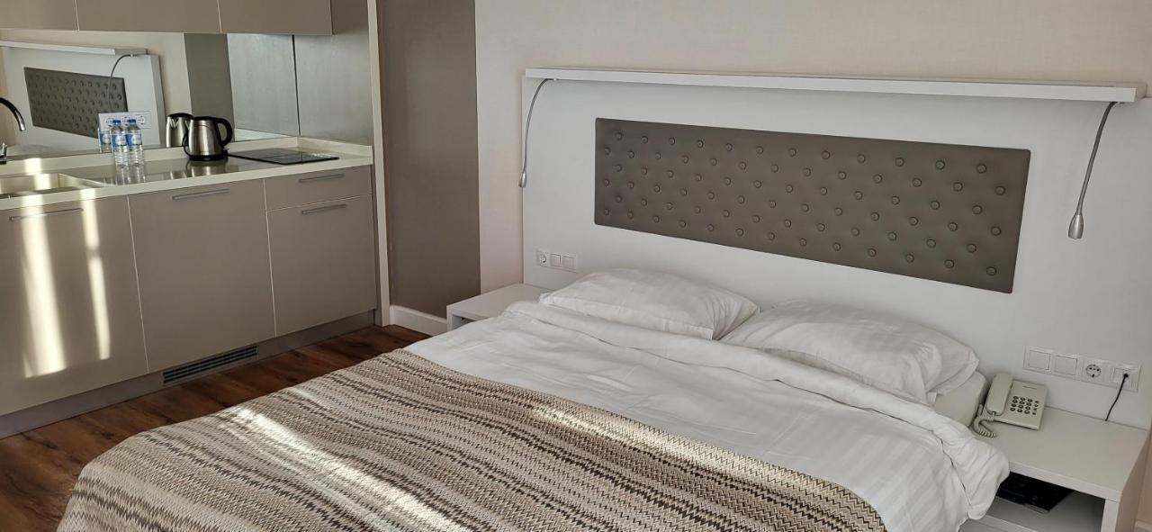 باتومي Black Sea Apartments Alliance Palace المظهر الخارجي الصورة