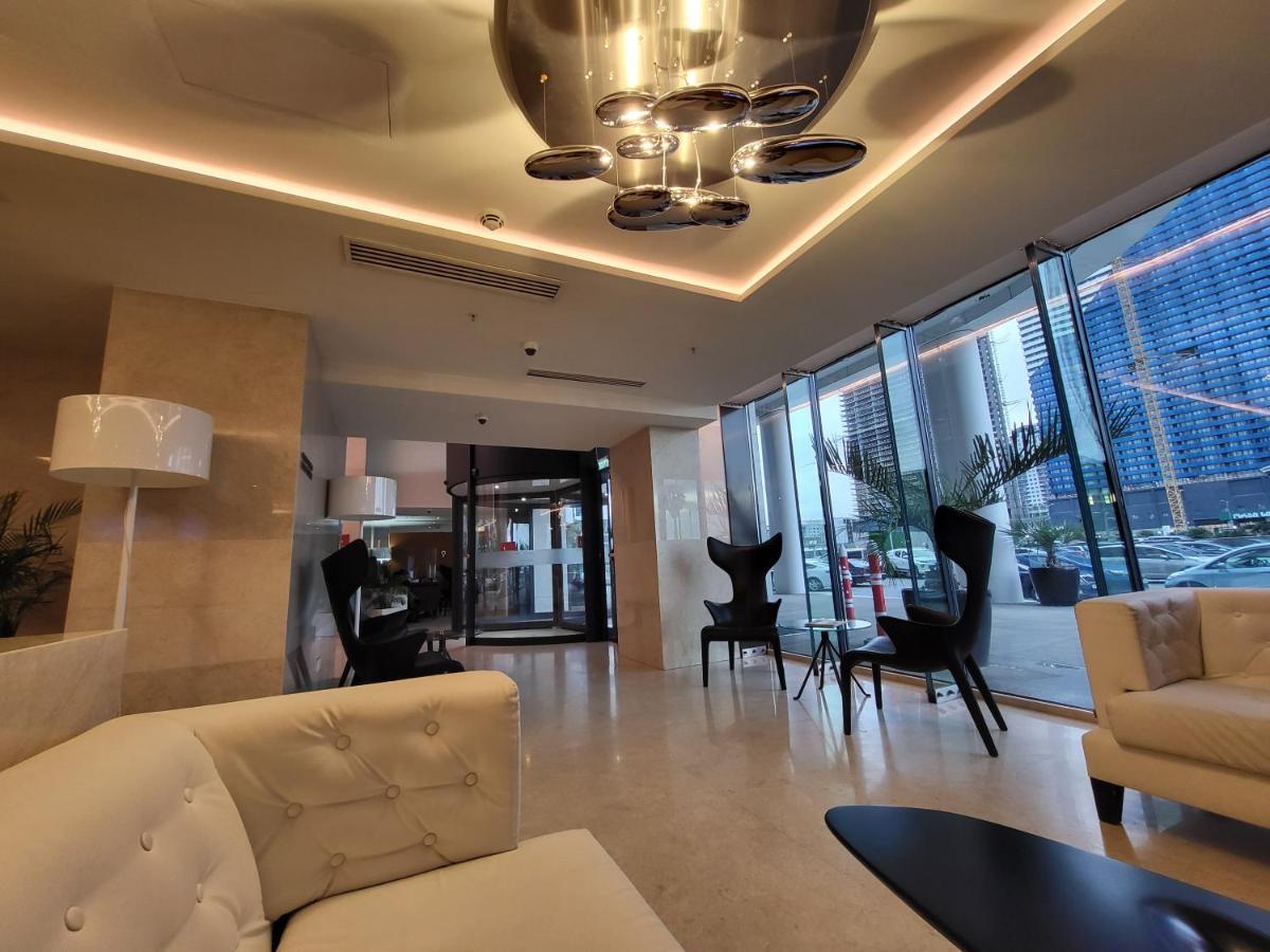 باتومي Black Sea Apartments Alliance Palace المظهر الخارجي الصورة